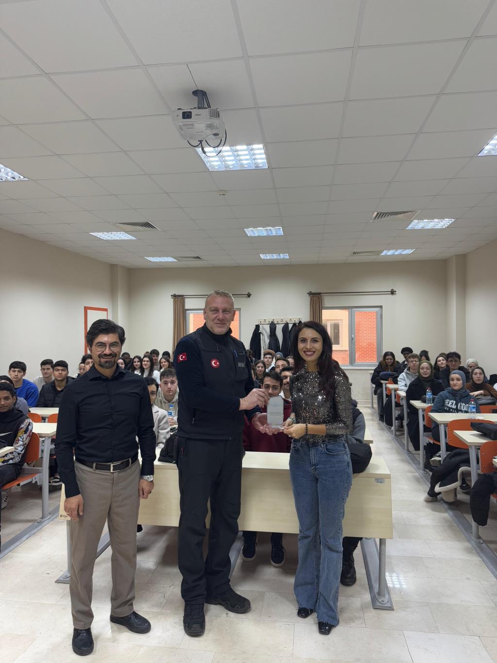 Bölümümüzde Afet Bilinçlendirme Programı gerçekleştirildi